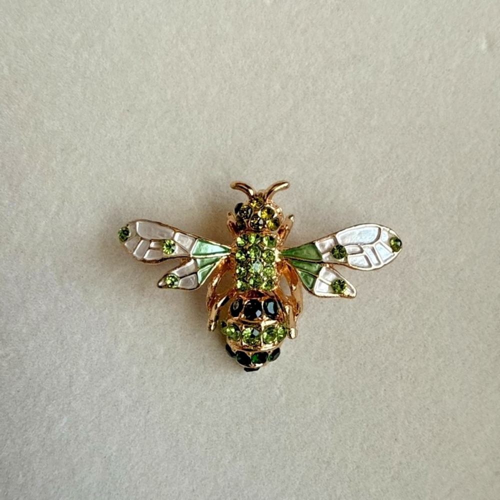 Bee Brooch Pendant Green Rhinestone Enamel Gold Tone Insect Jewelry Pin